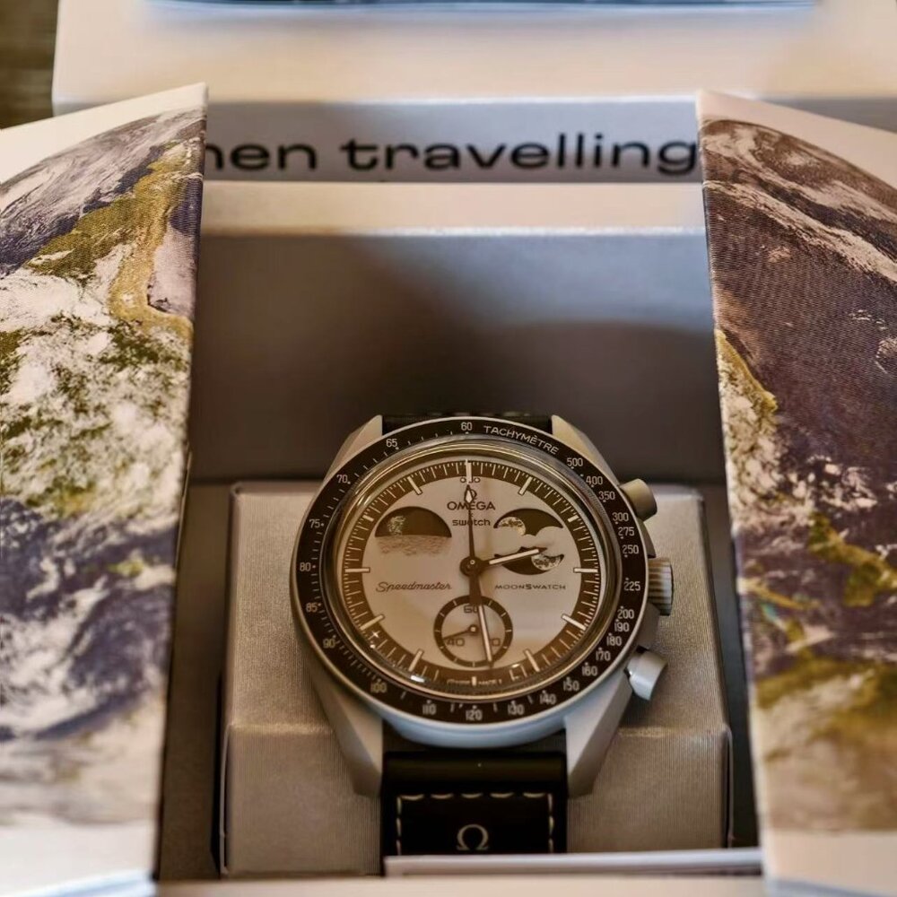 Swatch x Omega Mission to EarthPhase